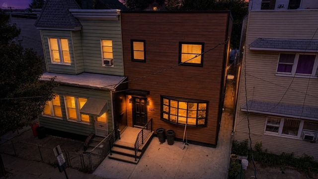 524 34TH ST, Union City, NJ 07087