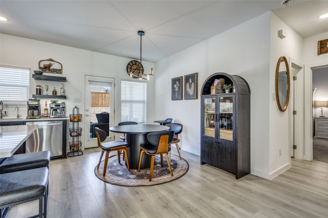 552 Brook View Drive, Van Alstyne, TX 75495