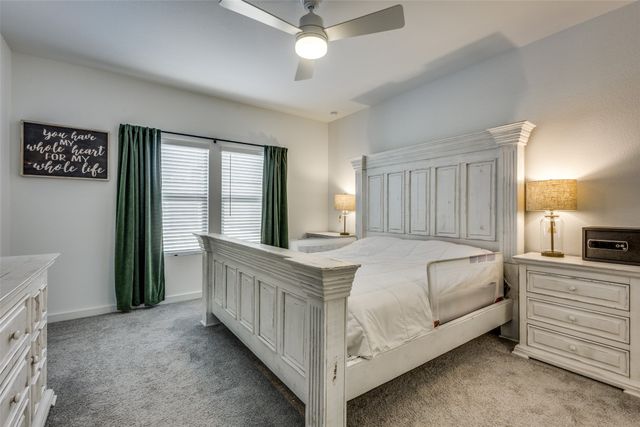 552 Brook View Drive, Van Alstyne, TX 75495