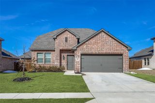 552 Brook View Drive, Van Alstyne, TX 75495