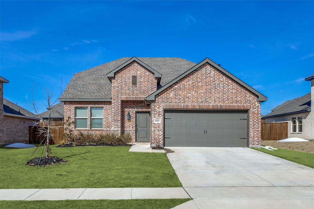 552 Brook View Drive, Van Alstyne, TX 75495