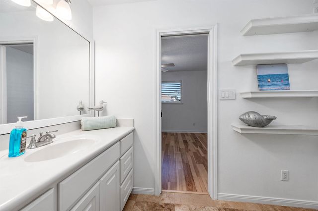 837 Marlin Street, Bayou Vista, TX 77563