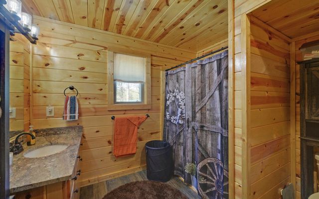 85 Travelers Trail, Murphy, NC 28906