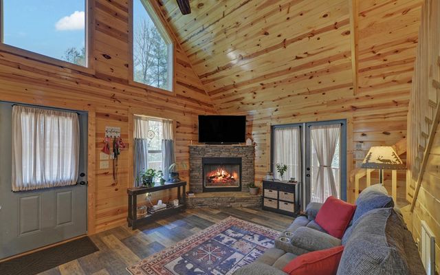 85 Travelers Trail, Murphy, NC 28906