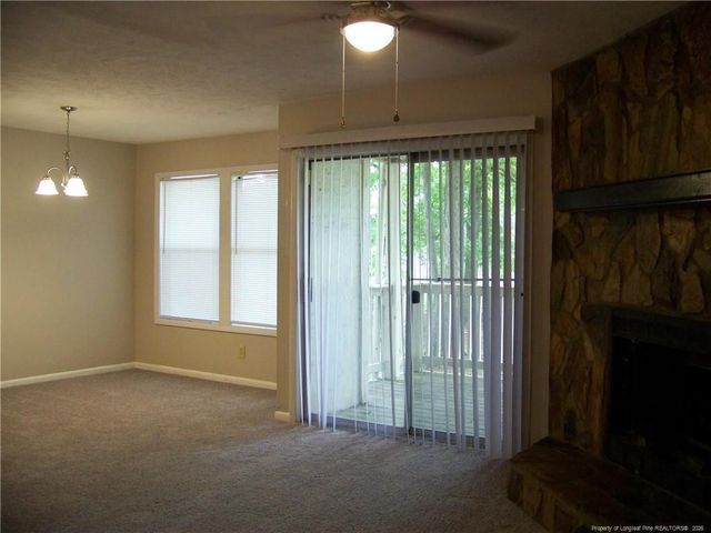 1022 BROOKHOLLOW Drive 2, Fayetteville, NC 28314