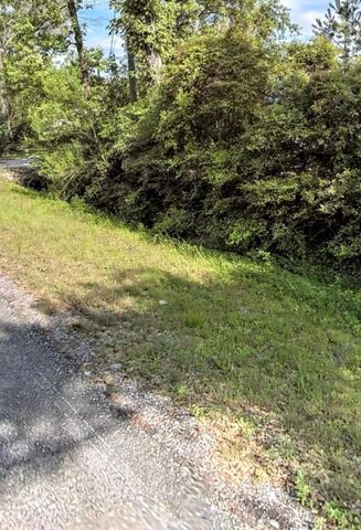 407 Pin Oak Drive, Highlands, TX 77562