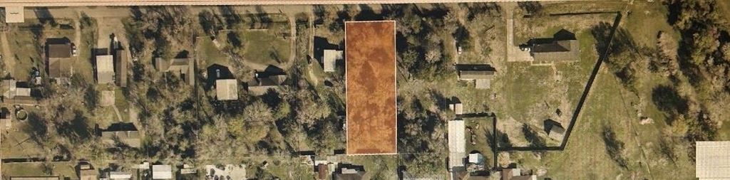 407 Pin Oak Drive, Highlands, TX 77562