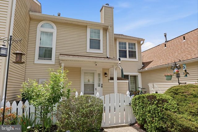 1804 MORRIS CIR, Southampton, PA 18966