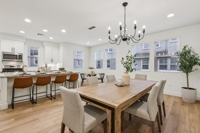 3933 3933 Portola Cmn 1, Livermore, CA 94551