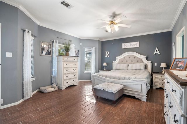 9292 Deepwater Drive, Montgomery, TX 77356