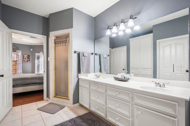 9292 Deepwater Drive, Montgomery, TX 77356