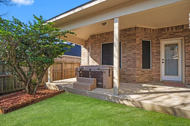 9292 Deepwater Drive, Montgomery, TX 77356