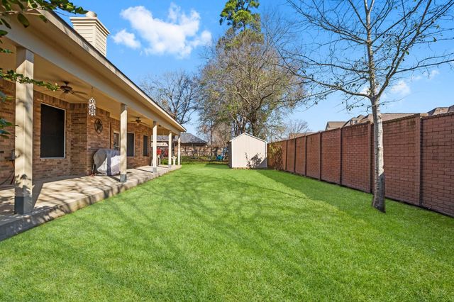 9292 Deepwater Drive, Montgomery, TX 77356