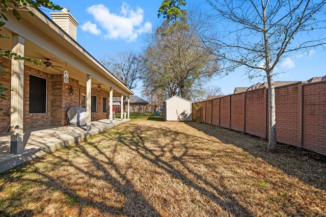 9292 Deepwater Drive, Montgomery, TX 77356