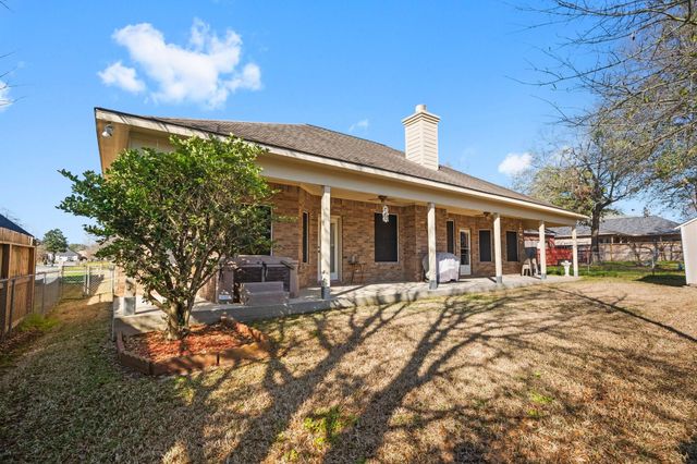 9292 Deepwater Drive, Montgomery, TX 77356