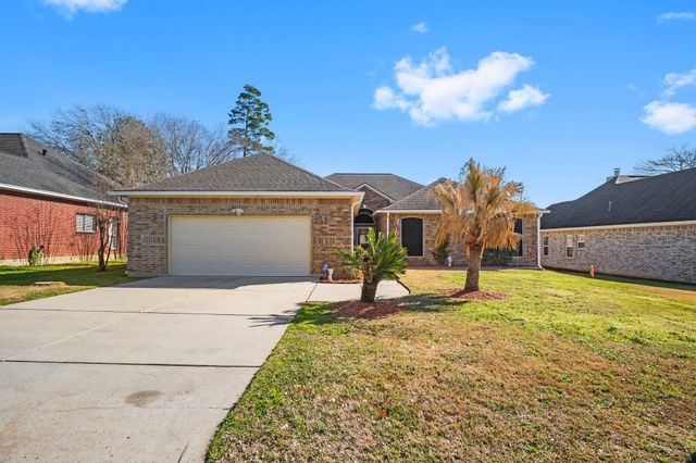 9292 Deepwater Drive, Montgomery, TX 77356