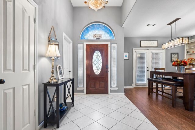 9292 Deepwater Drive, Montgomery, TX 77356