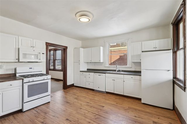 221 Fernleaf St, Arlington, PA 15210