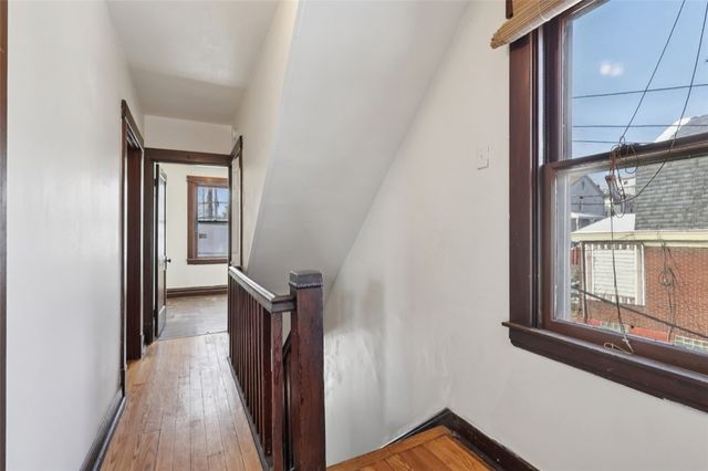 221 Fernleaf St, Arlington, PA 15210