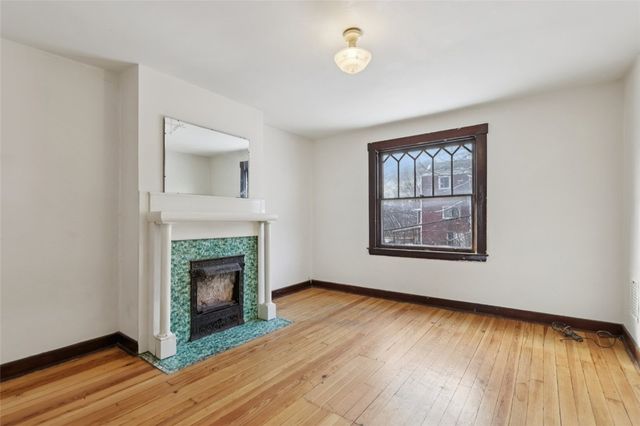 221 Fernleaf St, Arlington, PA 15210