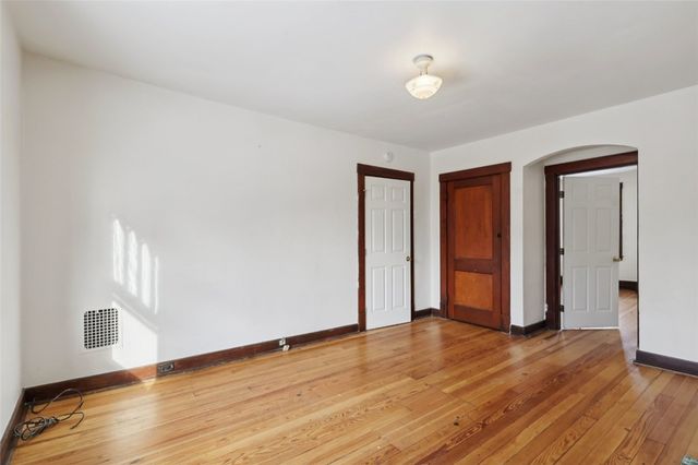 221 Fernleaf St, Arlington, PA 15210