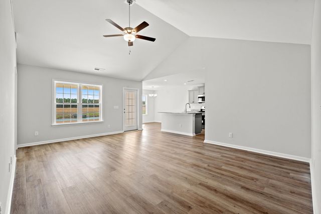 810 Woodside Dr., Conway, SC 29526