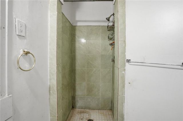 1105 Oak Knoll Terrace SE, Atlanta, GA 30315