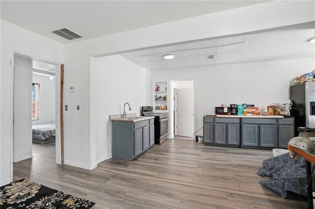 1105 Oak Knoll Terrace SE, Atlanta, GA 30315