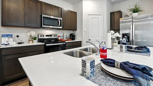 646 Glee Stem Road, Lavon, TX 75166