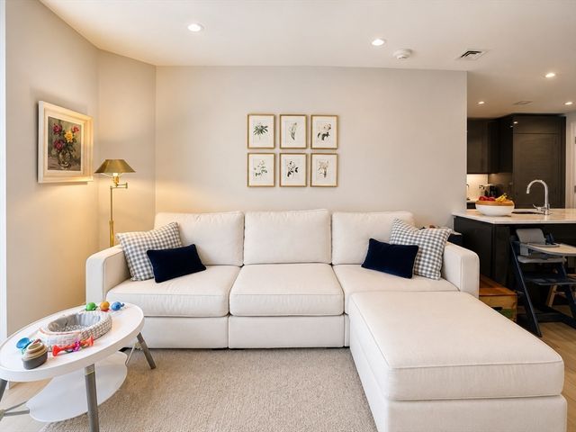133 Seaport Blvd 717, Boston, MA 02210