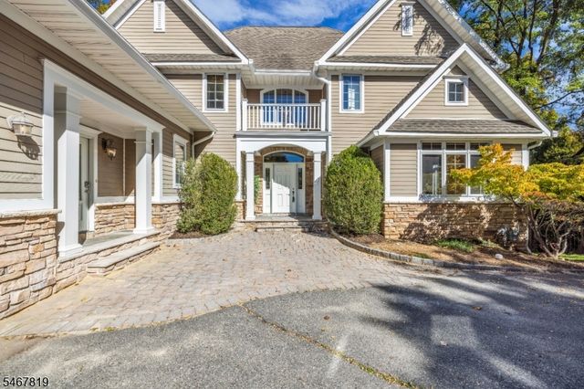 8 Chapel Hill Ct, Cedar Grove Twp., NJ 07009