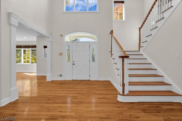 8 Chapel Hill Ct, Cedar Grove Twp., NJ 07009