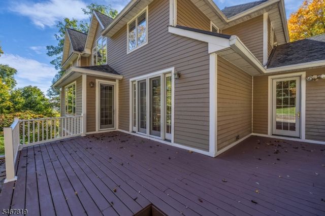 8 Chapel Hill Ct, Cedar Grove Twp., NJ 07009