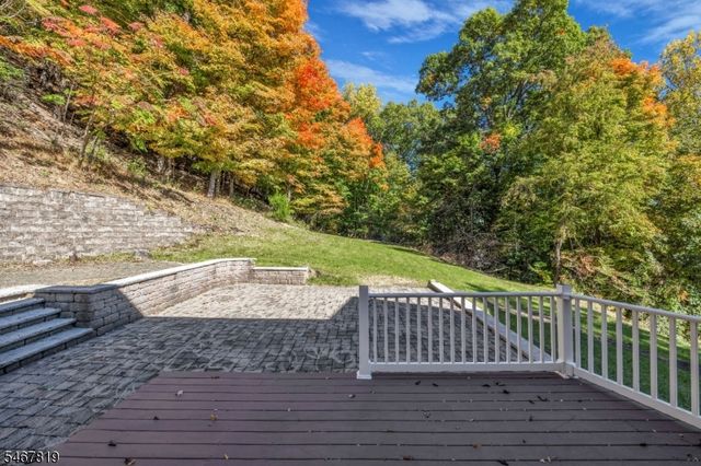 8 Chapel Hill Ct, Cedar Grove Twp., NJ 07009