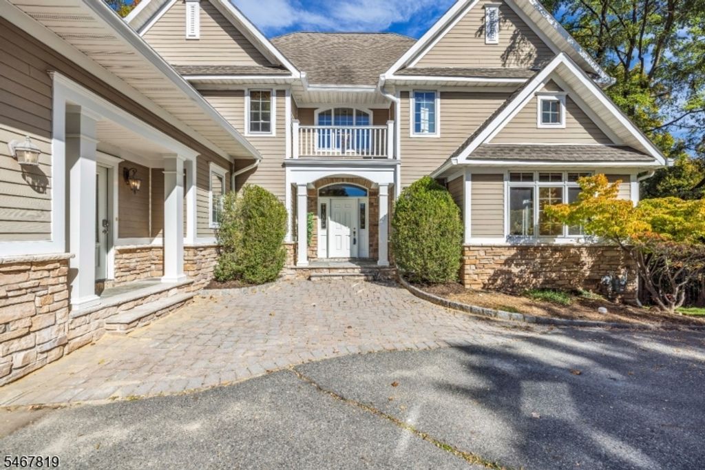 8 Chapel Hill Ct, Cedar Grove Twp., NJ 07009 — photo 2