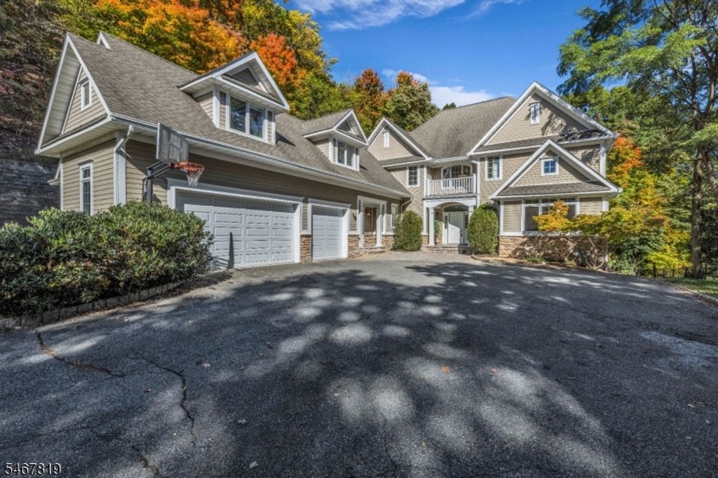 8 Chapel Hill Ct, Cedar Grove Twp., NJ 07009 — photo 3