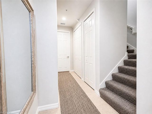 1367 Artesia DR E 302, Naples, FL 34113