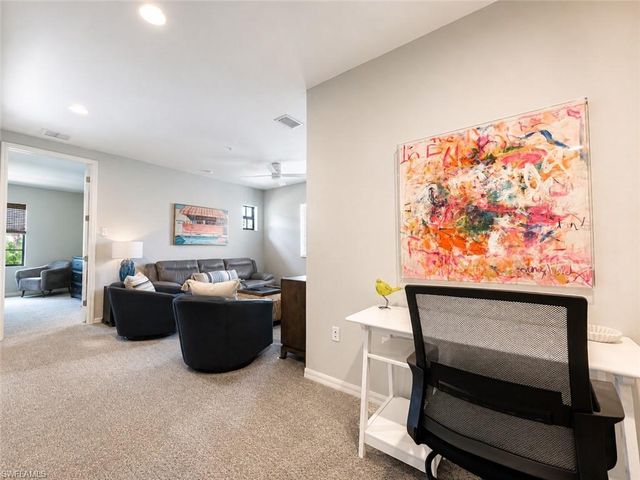 1367 Artesia DR E 302, Naples, FL 34113