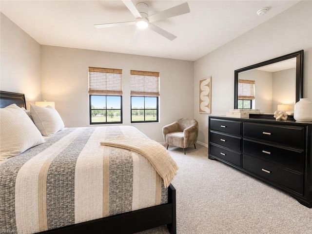 1367 Artesia DR E 302, Naples, FL 34113