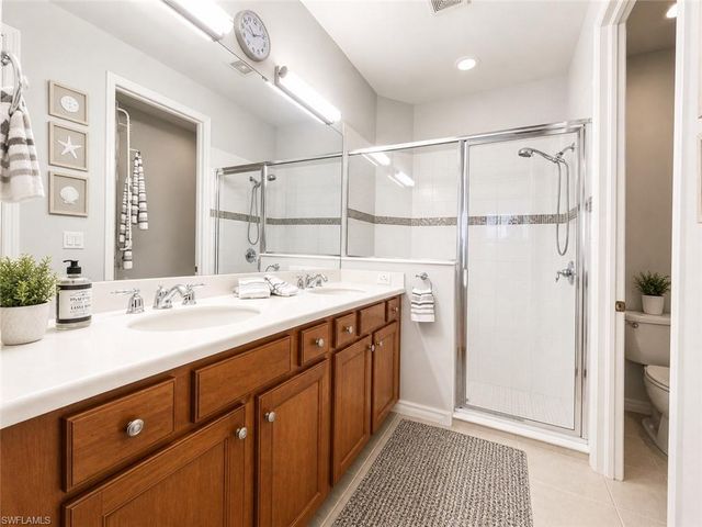 1367 Artesia DR E 302, Naples, FL 34113