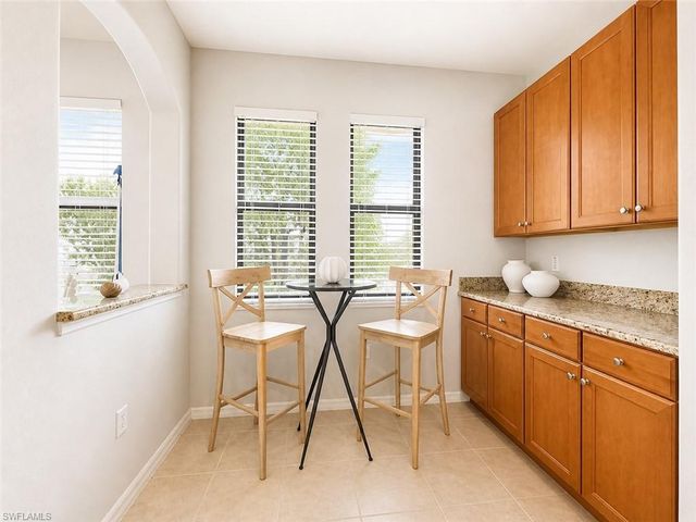 1367 Artesia DR E 302, Naples, FL 34113