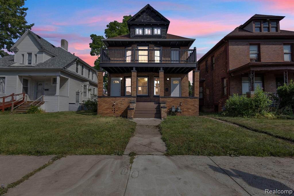 632 Clairmount Street, Detroit, MI 48202