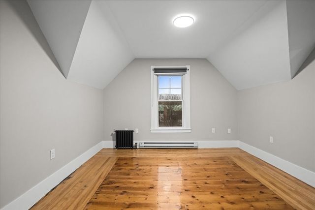 7 Chadwick St, Worcester, MA 01605