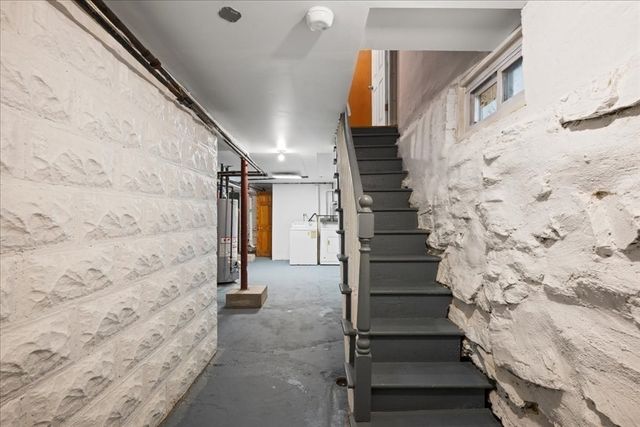 7 Chadwick St, Worcester, MA 01605