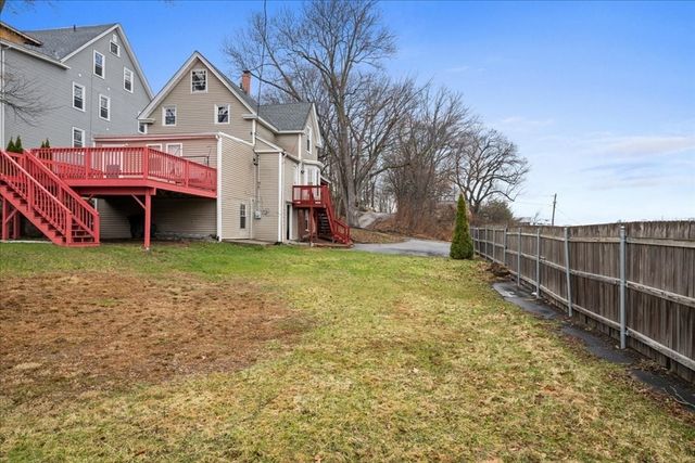 7 Chadwick St, Worcester, MA 01605