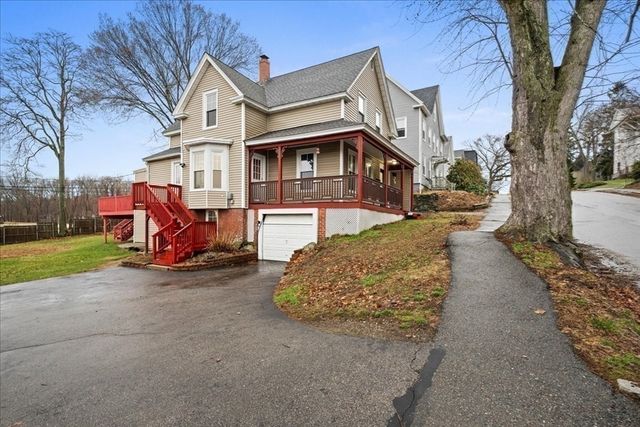 7 Chadwick St, Worcester, MA 01605