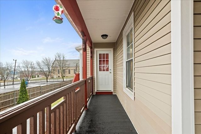 7 Chadwick St, Worcester, MA 01605