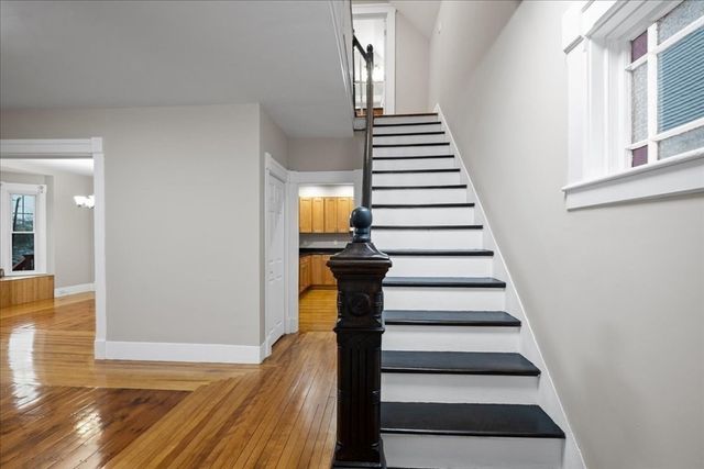 7 Chadwick St, Worcester, MA 01605