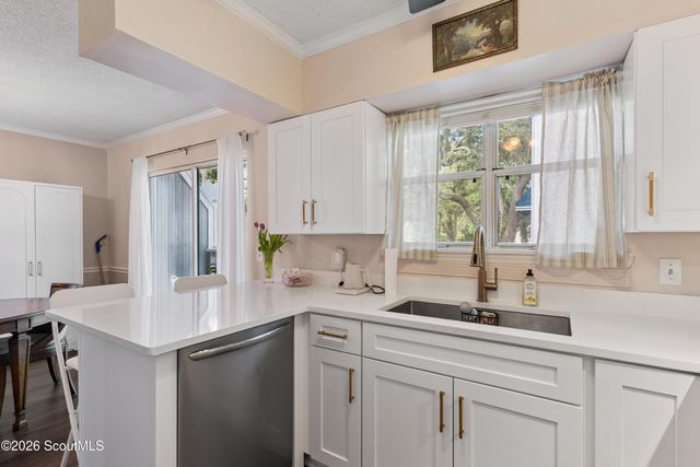 207 Pelican Place, St. Simons Island, GA 31522