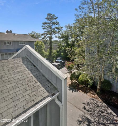 207 Pelican Place, St. Simons Island, GA 31522